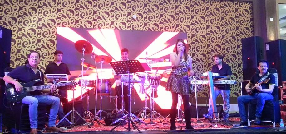 famous jazz singer chandigarh